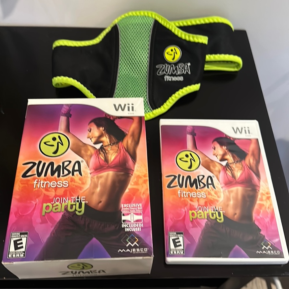 Zumba fitness, Wii. Includes fitness belt